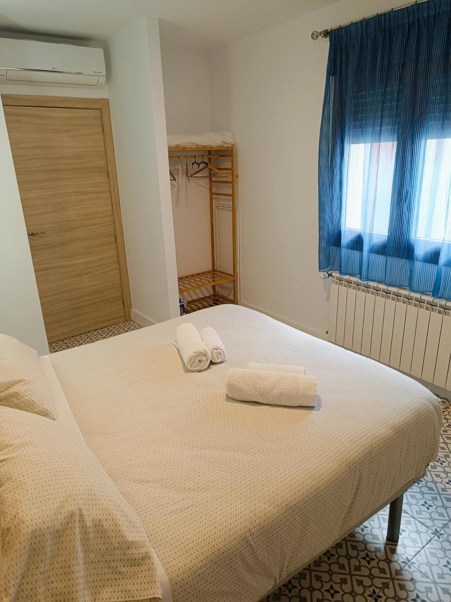 Al-Qazeres Suites Касерес Экстерьер фото